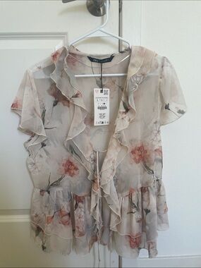 NEW Zara Sheer Floral Ruffle Tie-Front Blouse in Cream and Pink